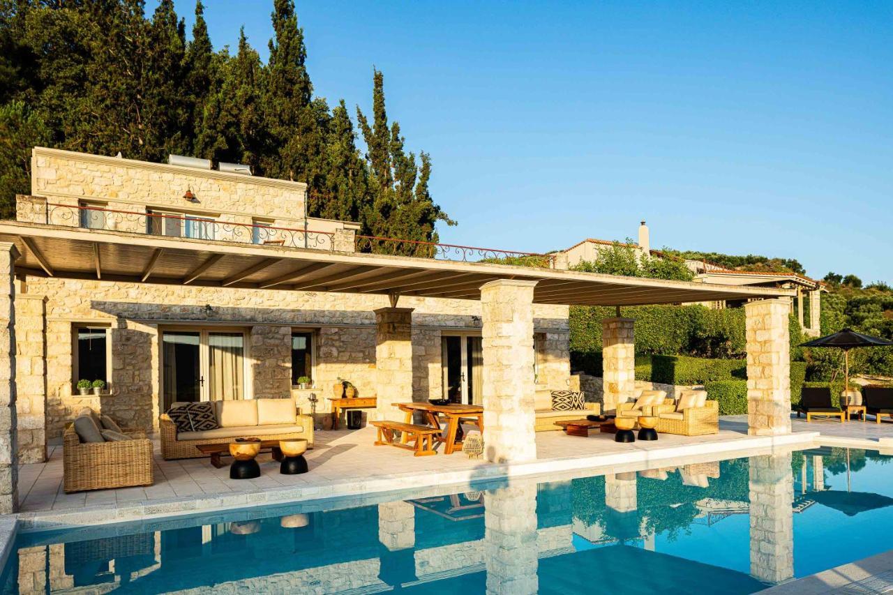 Villa Mantilari Wine Estate 7 Apartments 2 Private Pools 1 Heated Tennis Court Fitness Center Archanes Esterno foto