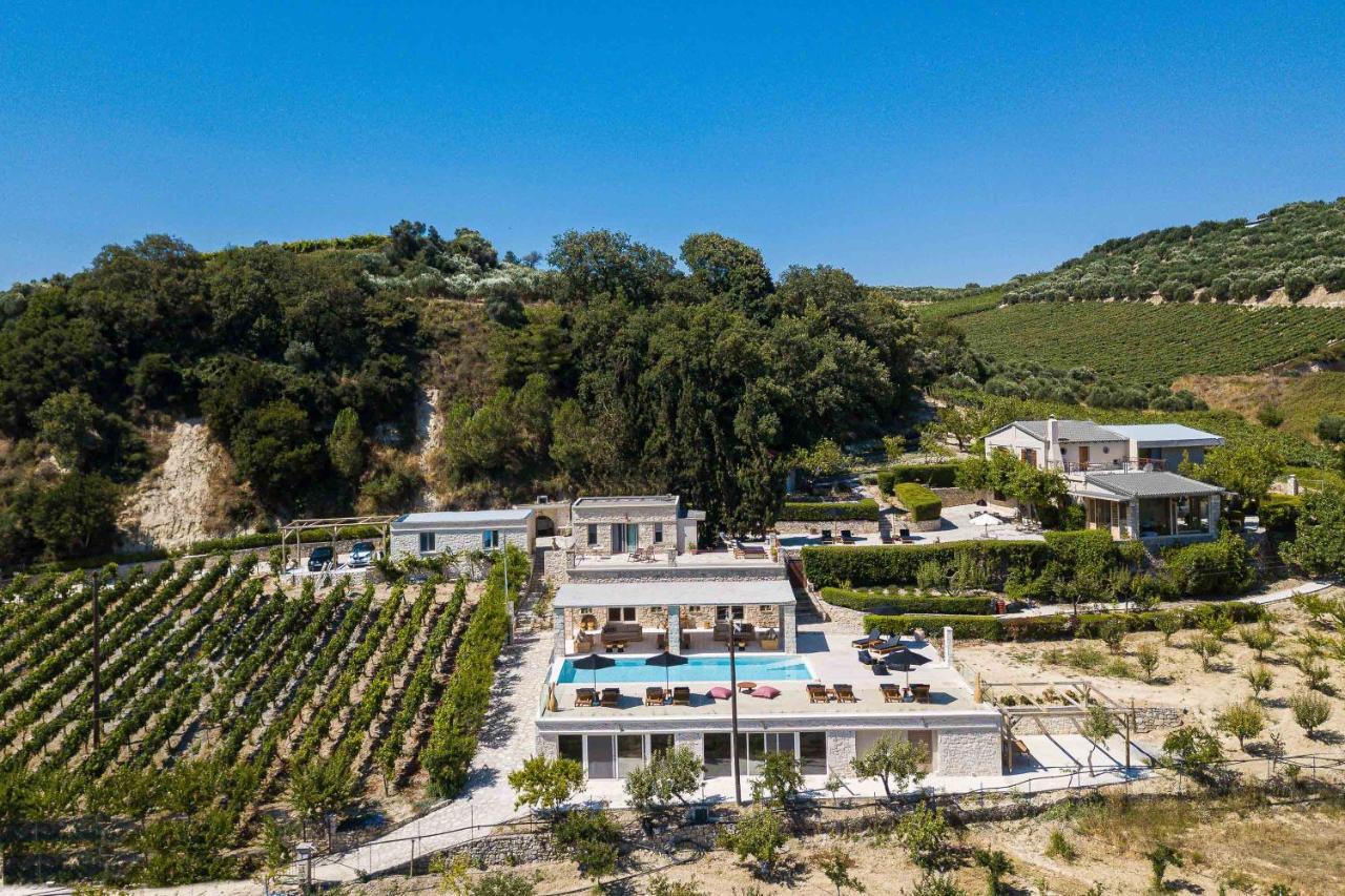 Villa Mantilari Wine Estate 7 Apartments 2 Private Pools 1 Heated Tennis Court Fitness Center Archanes Esterno foto