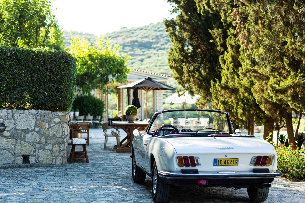Villa Mantilari Wine Estate 7 Apartments 2 Private Pools 1 Heated Tennis Court Fitness Center Archanes Esterno foto