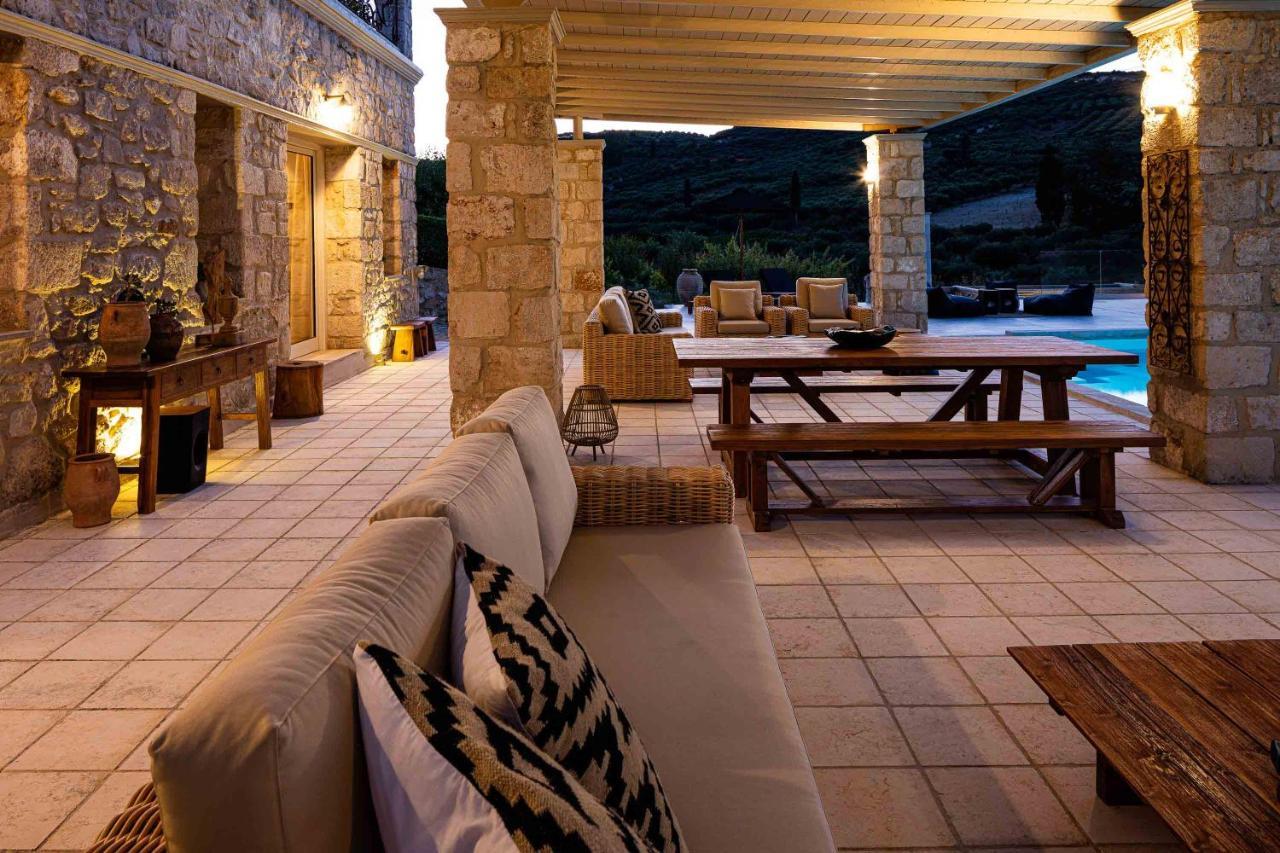 Villa Mantilari Wine Estate 7 Apartments 2 Private Pools 1 Heated Tennis Court Fitness Center Archanes Esterno foto