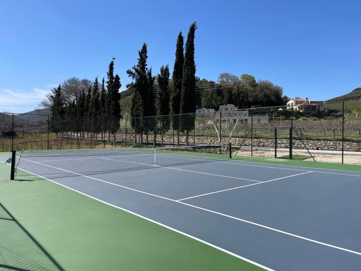 Villa Mantilari Wine Estate 7 Apartments 2 Private Pools 1 Heated Tennis Court Fitness Center Archanes Esterno foto