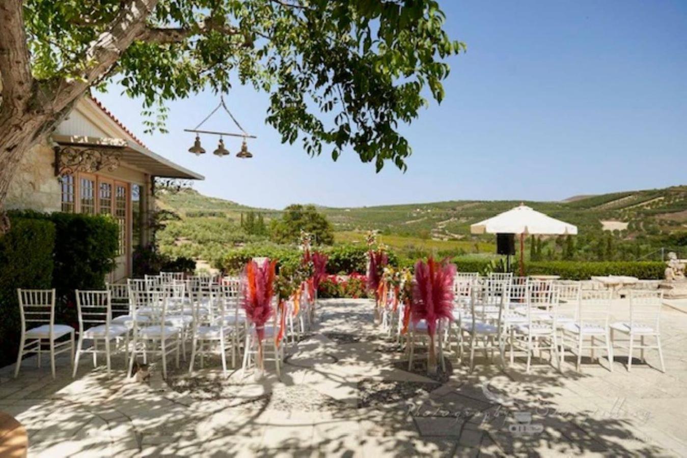 Villa Mantilari Wine Estate 7 Apartments 2 Private Pools 1 Heated Tennis Court Fitness Center Archanes Esterno foto